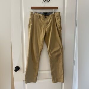 14th & Union Men's Khaki Chinos